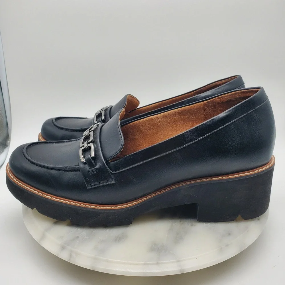 Naturalizer brand style
